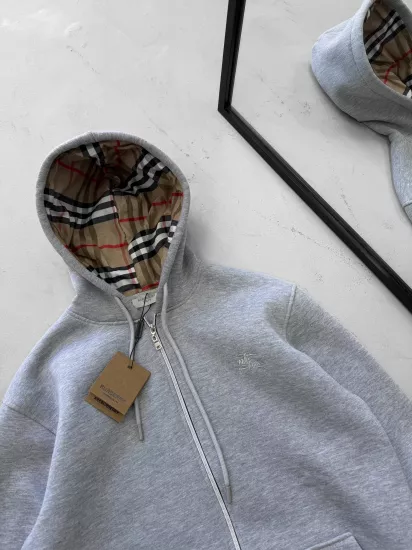 GRI - Burberry  - HIRKA
